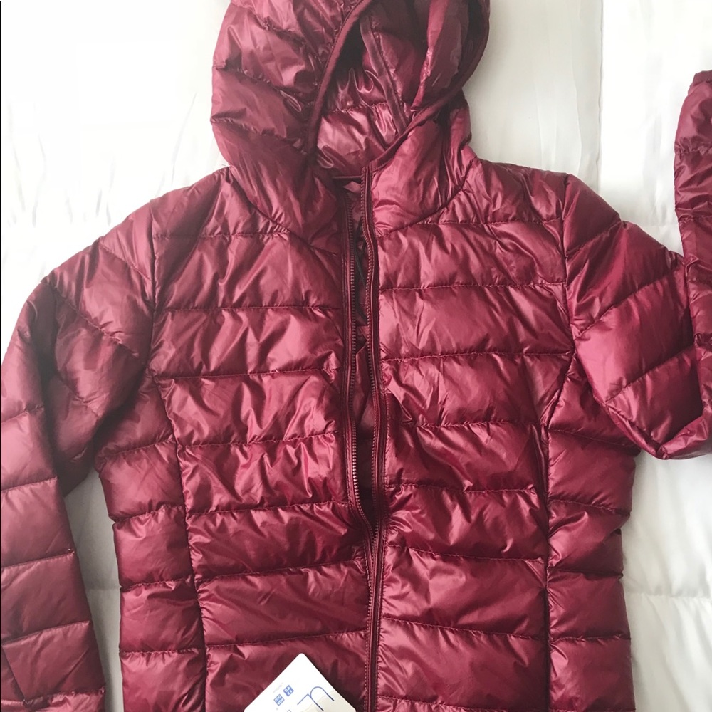 Burgundy feather puffer NWT - Picture 2 of 8
